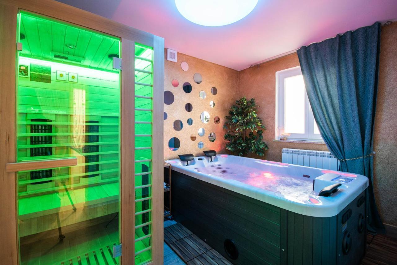 Wellness Studio D'Or - Exclusive New Apartment With Whirlpool, Sauna, Sunny Terrace, Private Parking Пореч Екстер'єр фото