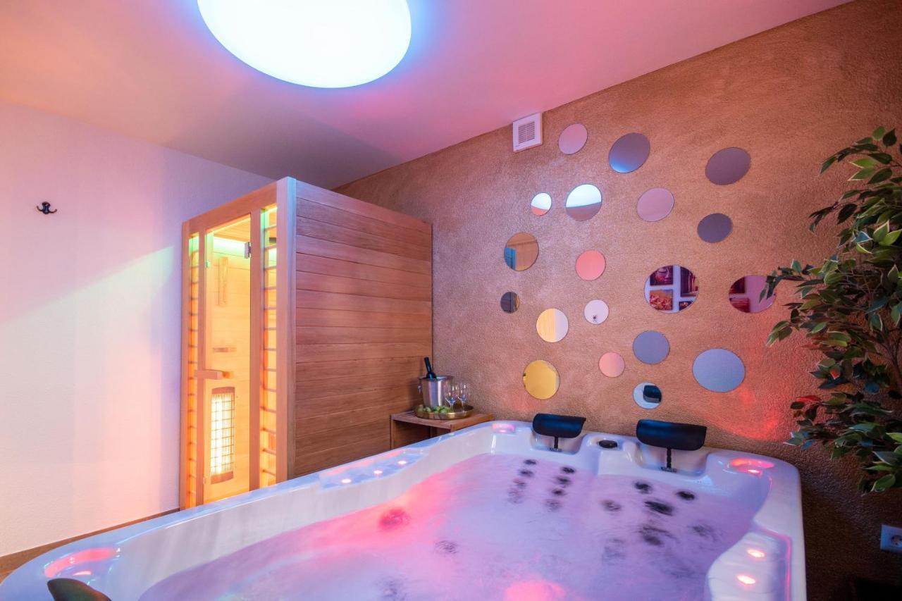 Wellness Studio D'Or - Exclusive New Apartment With Whirlpool, Sauna, Sunny Terrace, Private Parking Пореч Екстер'єр фото