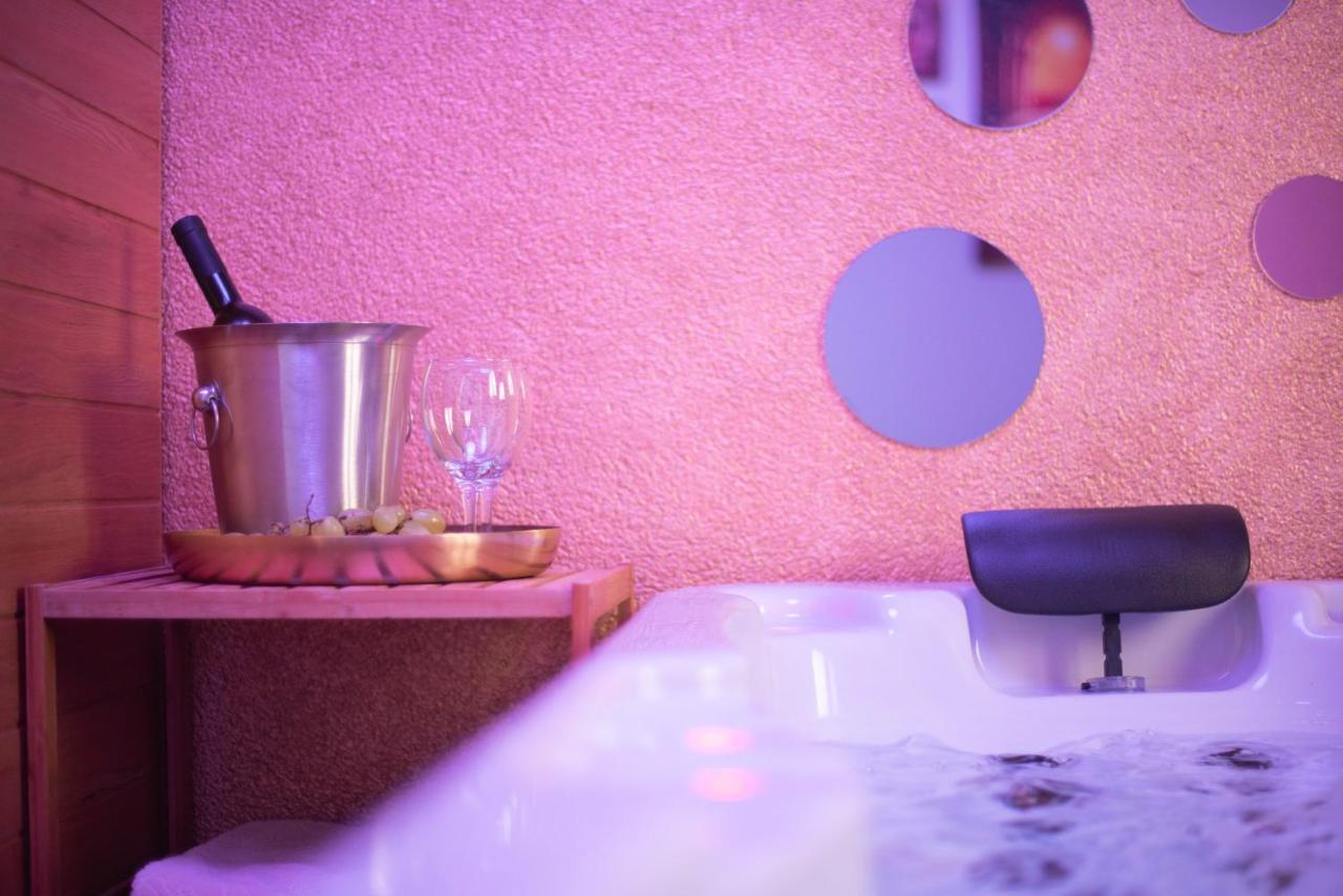 Wellness Studio D'Or - Exclusive New Apartment With Whirlpool, Sauna, Sunny Terrace, Private Parking Пореч Екстер'єр фото